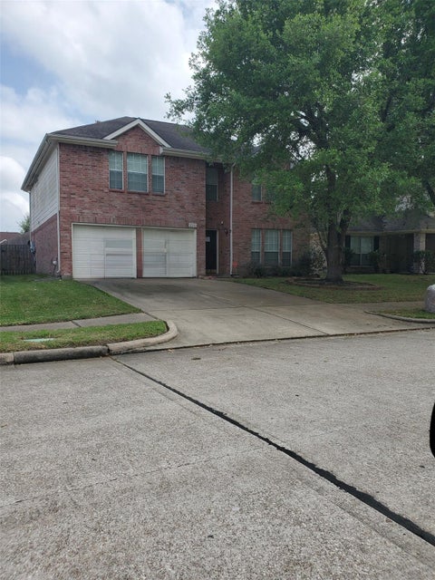 Photo of 16315 Lynn Crest Court, Houston, TX 77083 (MLS # 95997725)