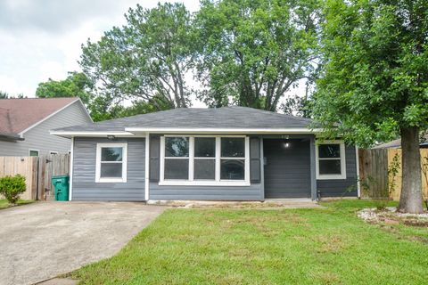 Photo of 2109 Pomona Drive, Pasadena, TX 77506 (MLS # 72084411)
