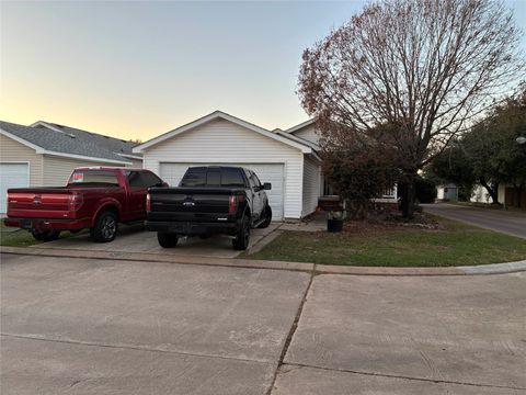 Photo of 10202 Berrybriar Lane, Tomball, TX 77375 (MLS # 35896226)