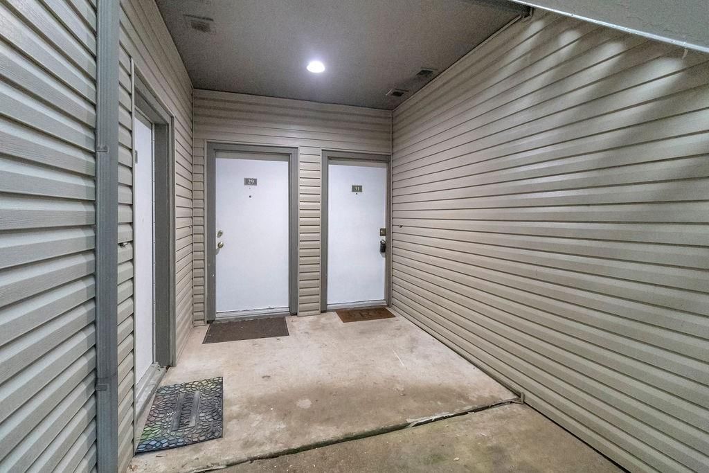 Photo of 9707 Richmond Avenue #31, Houston, TX 77042 (MLS # 75027912)