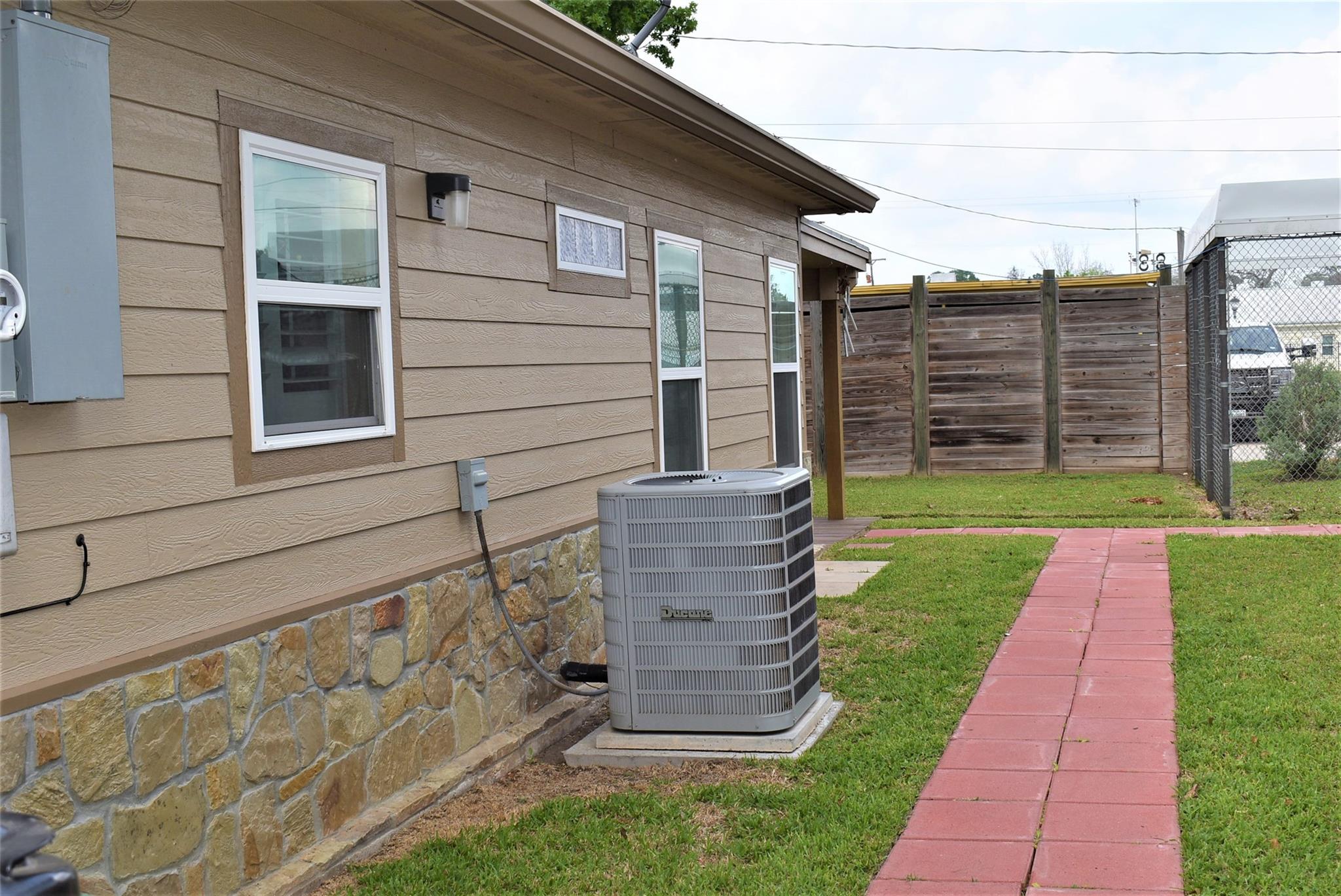 412 Pecan Street