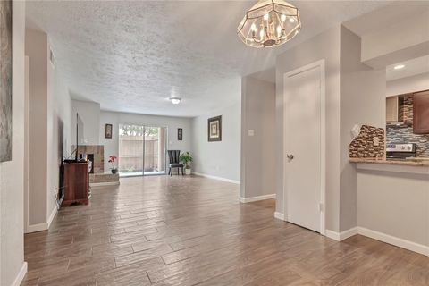 Photo of 10555 Turtlewood Court #414, Houston, TX 77072 (MLS # 75997314) Photo of 10555 Turtlewood Court #414, Houston, TX 77072 (MLS # 75997314)