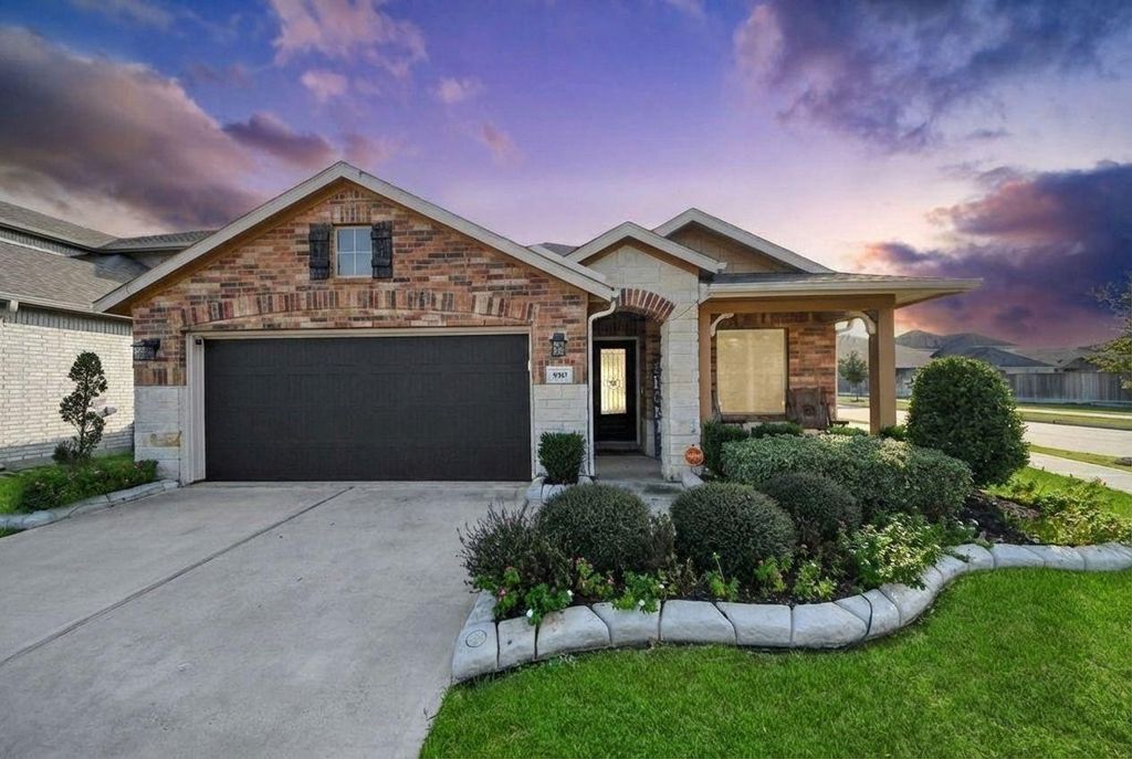 Photo of 550 Winburn Tide Lane, La Porte, TX 77571 (MLS # 65618608)