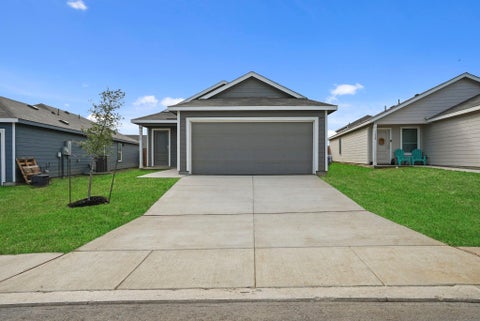 Photo of 7316 Green Sapphire, San Antonio, TX 78263 (MLS # 46632264)