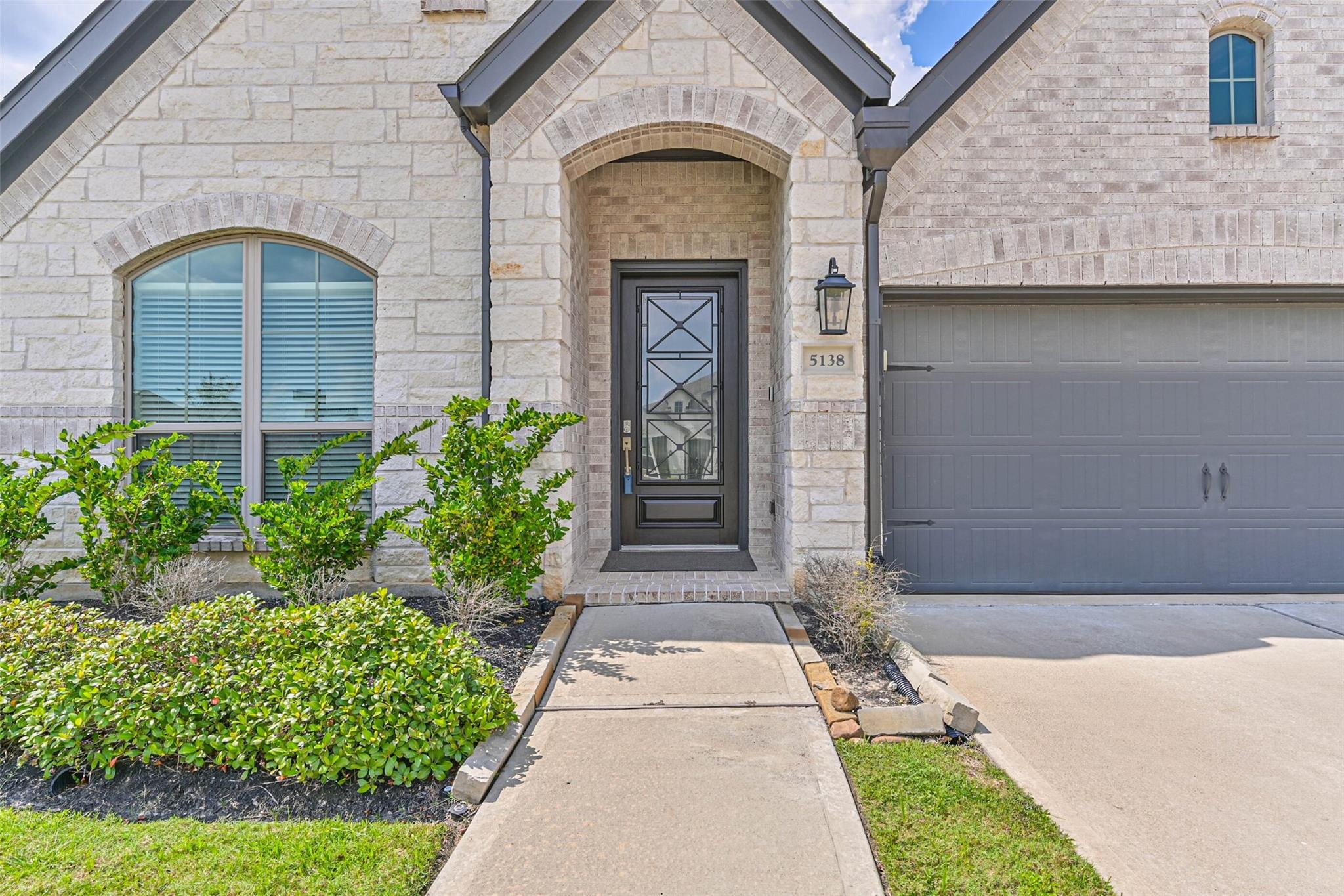 5138 Walnut Grove Lane