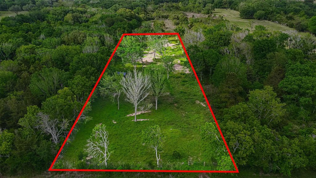 Photo of 7600 Hacker Road, Hitchcock, TX 77563 (MLS # 34658538)