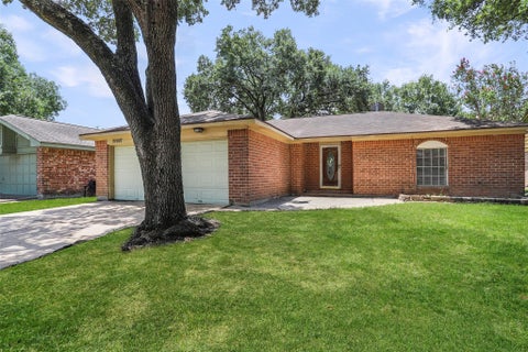 Photo of 22007 Birch Valley Drive, Katy, TX 77450 (MLS # 7092002)