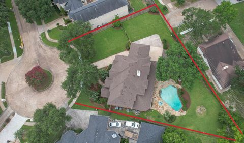 Photo of 8 Epernay Place, Jersey Village, TX 77040 (MLS # 32281814) Photo of 8 Epernay Place, Jersey Village, TX 77040 (MLS # 32281814)