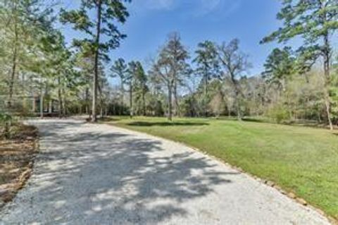 Photo of 6867 Longs Circle, Waller, TX 77484 (MLS # 84358326)