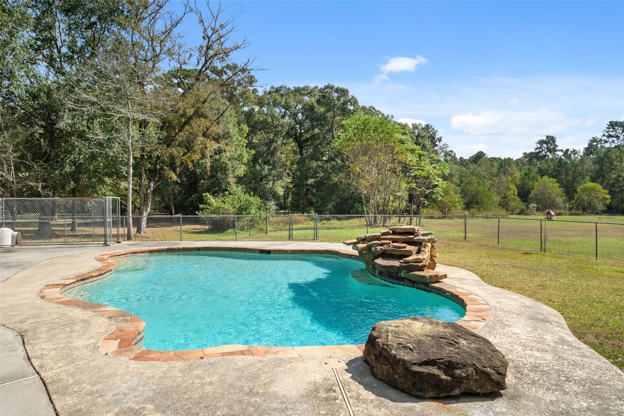 8807 Shadow Lane