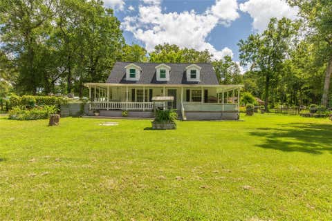 Homes For Sale - 2118 Rolling Hills Road<br/> Conroe, TX 77303