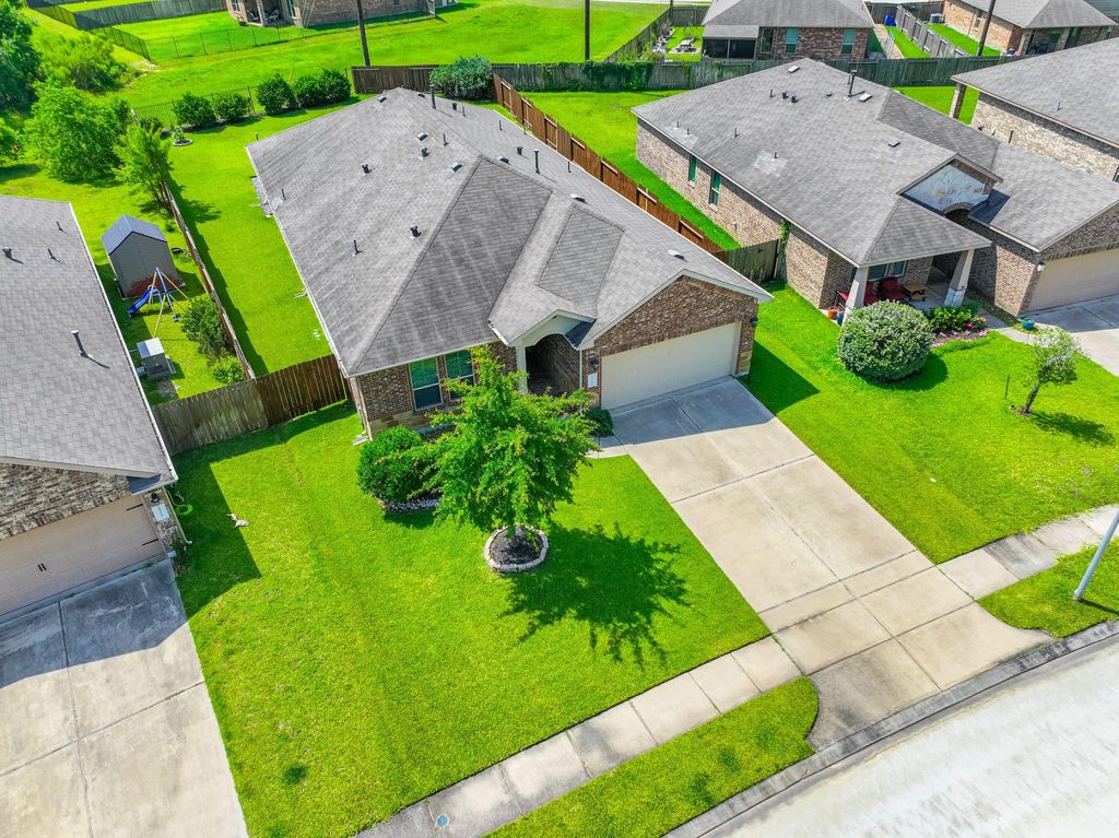 Photo of 24322 S Newcastle Bay Trail, Spring, TX 77389 (MLS # 87731756)