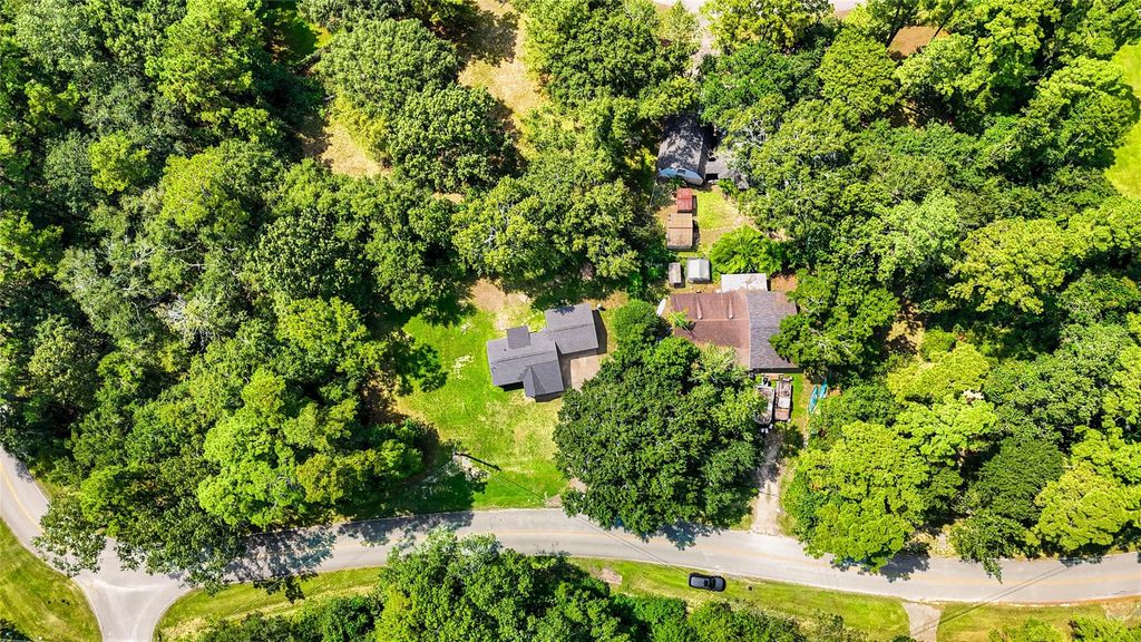 Photo of 411 Waterfall Drive, Huffman, TX 77336 (MLS # 63276827)