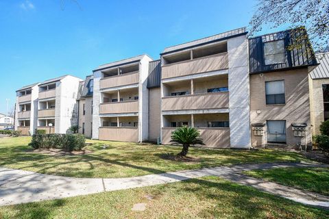 Photo of 8433 Hearth Drive #1, Houston, TX 77054 (MLS # 55382795)