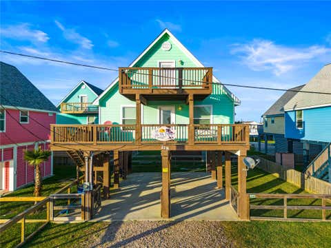 Homes For Sale - 218 Sea Oats Drive<br/> Brazoria County, Surfside Beach, TX 77541