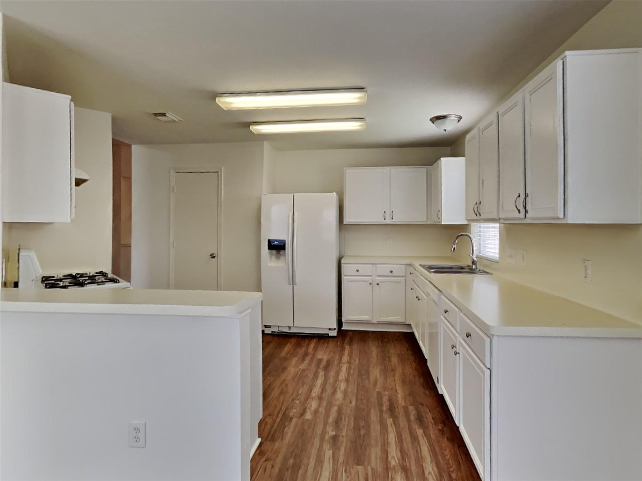 2114 English Green Way