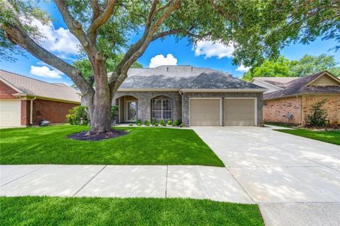 Photo of 4754 Wynnview Drive, Friendswood, TX 77546 (MLS # 89656341)