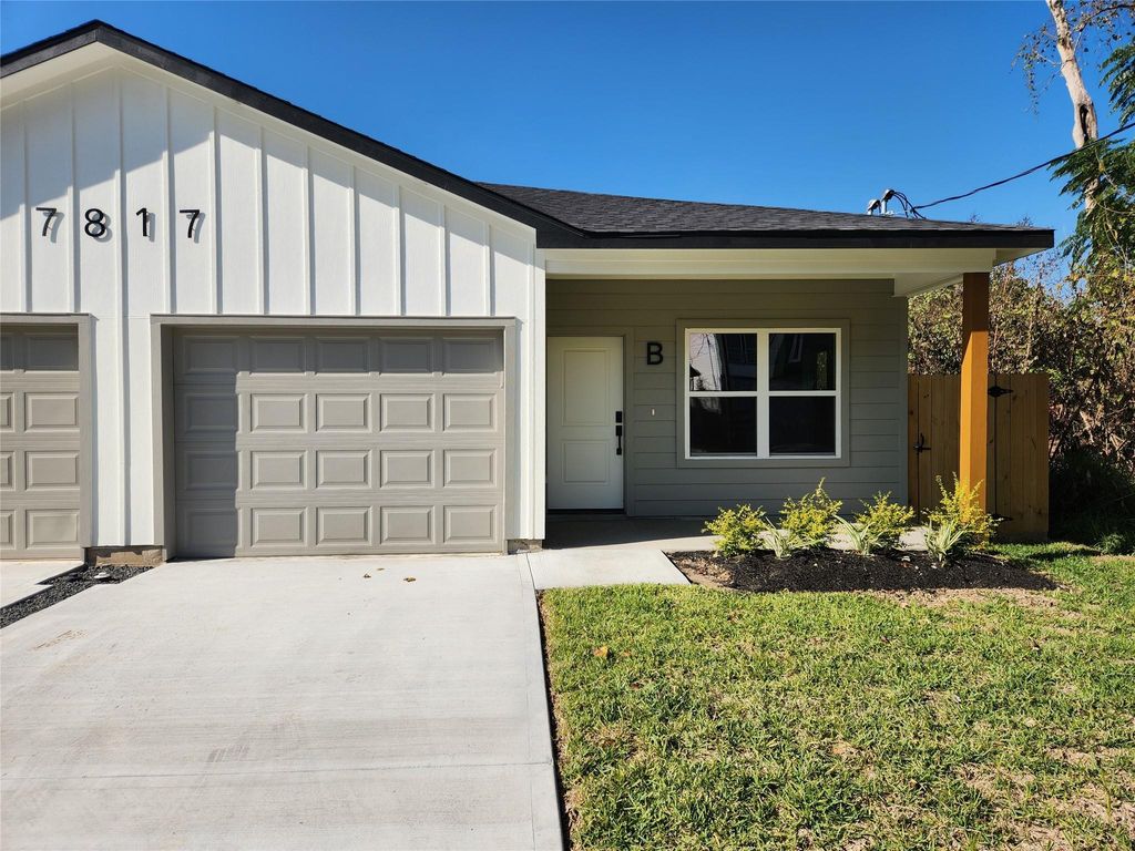 Photo of 7817 Beckley Street #B, Houston, TX 77088 (MLS # 69103721)