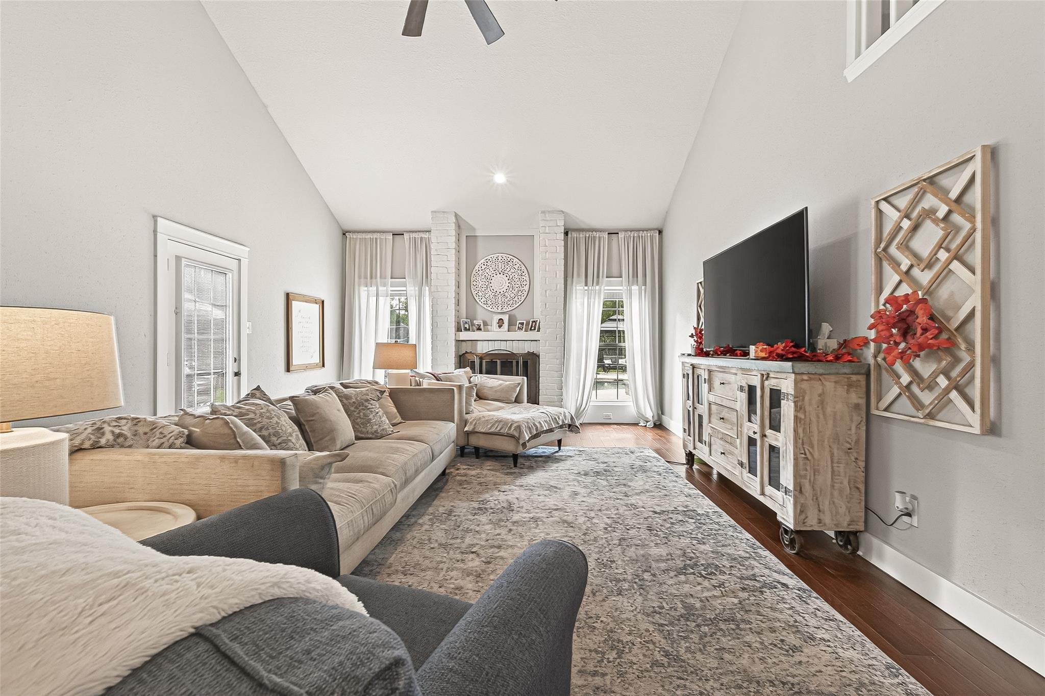 7511 Nickaburr Creek Drive