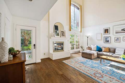 Townhouse For Sale - 2832 Bellefontaine Street<br/> Houston, TX 77025