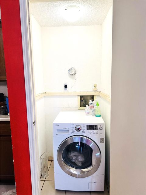 Tiny photo for 3600 Jeanetta Street #202, Houston, TX 77063 (MLS # 15985722)