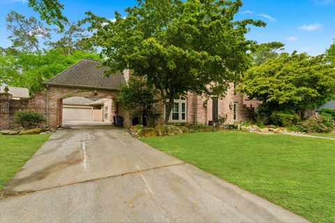 Photo of 13807 Balmore Circle, Houston, TX 77069 (MLS # 26515388)