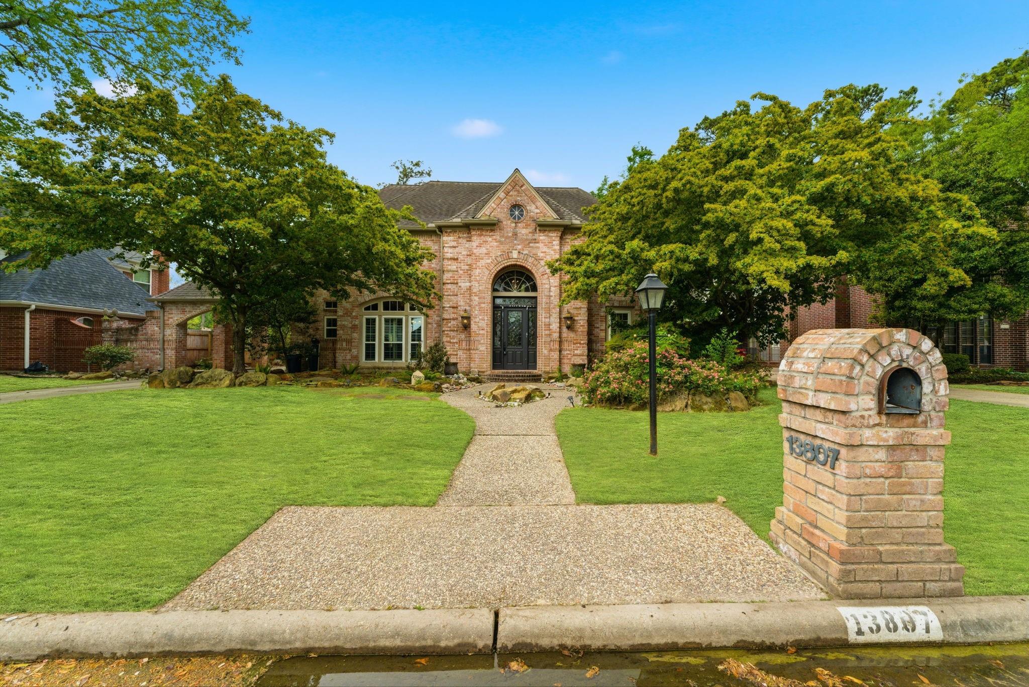 13807 Balmore Circle