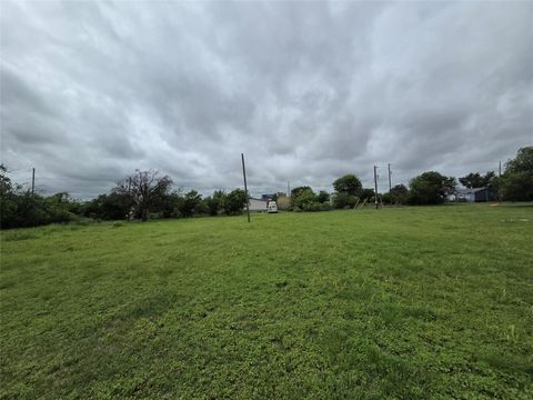Vacant Land For Sale - 908 E Garrison Avenue<br/> Electra, TX 76360