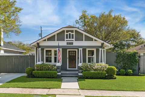Photo of 828 W Cottage Street, Houston, TX 77009 (MLS # 25058865)