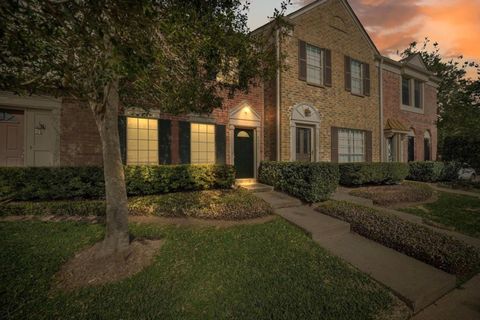 Photo of 2930 Grant Lakes 2002 Blvd, Sugar Land, TX 77479 (MLS # 94500767)