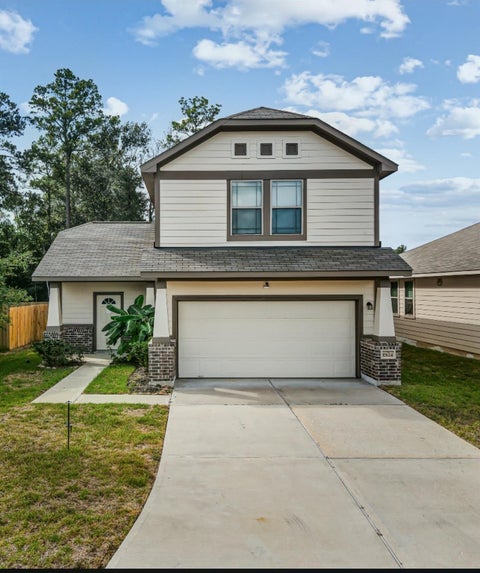 Homes For Sale - 17624 Cedar Crest Drive<br/> Montgomery County, Conroe, TX 77306