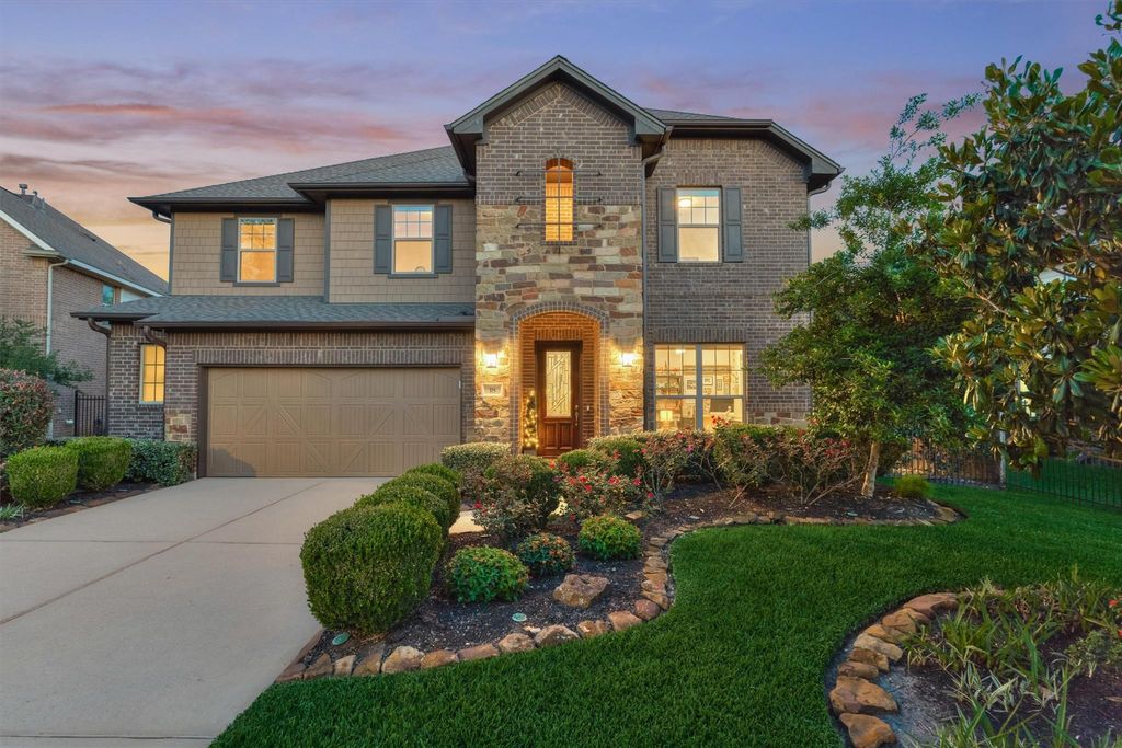 Photo of 18 Shire Glen Place, The Woodlands, TX 77354 (MLS # 84993605)