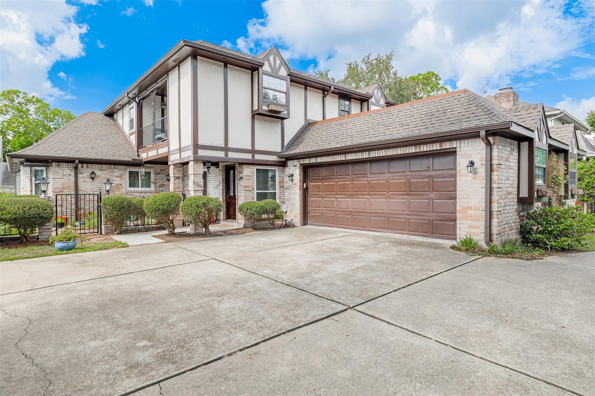 20207 Hampshire Rocks Drive