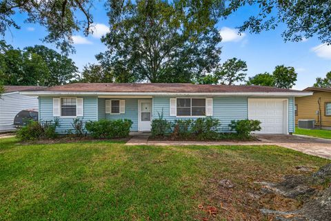 Homes For Sale - 9225 Mclean Street<br/> Beaumont, TX 77707