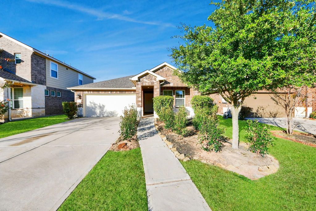 Photo of 24654 Greenwood Bay Drive, Richmond, TX 77406 (MLS # 97227051)