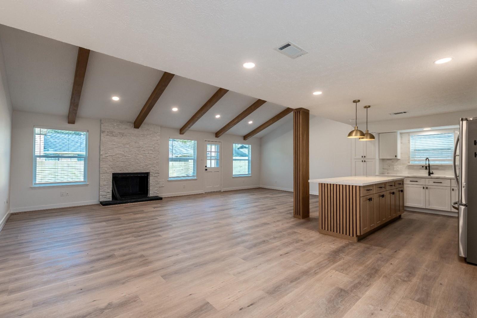 2503 Buffalo Trail