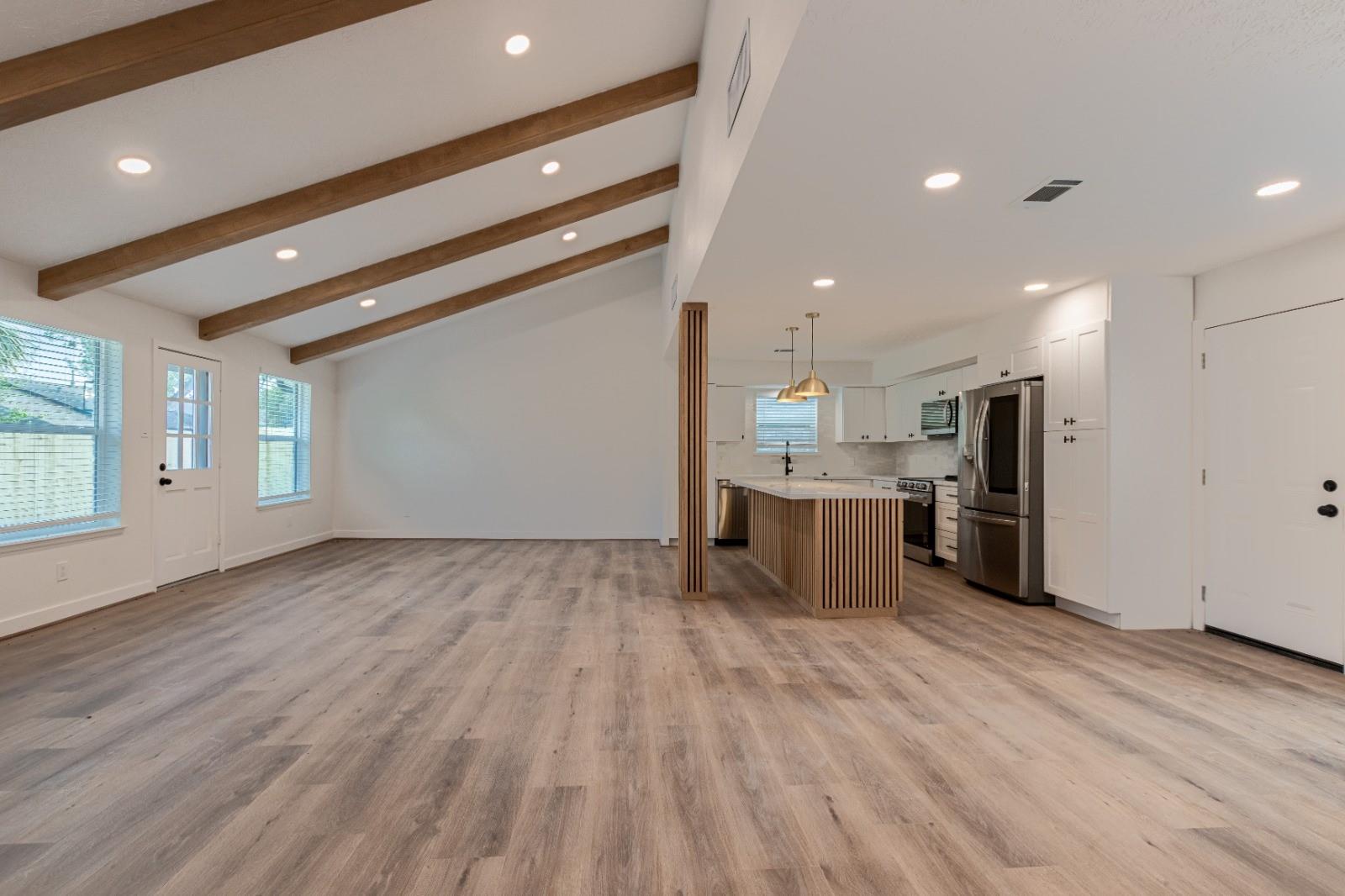 2503 Buffalo Trail