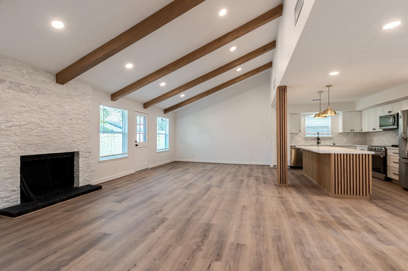 2503 Buffalo Trail