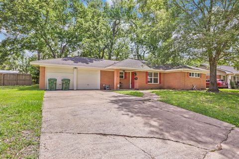 1016 Lynnwood Avenue Liberty TX 77575