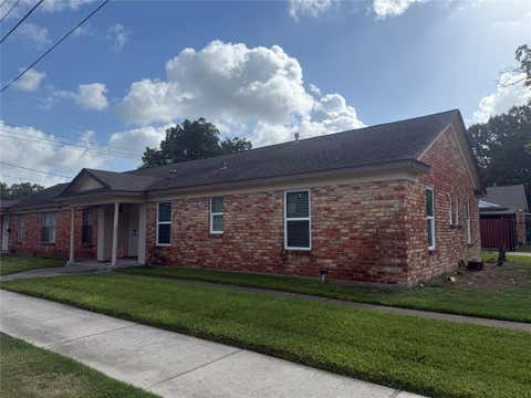 Photo of 6525 Renwick Drive #A, Houston, TX 77081 (MLS # 96566711)