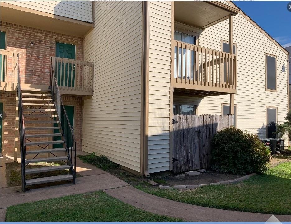 2200 Cypress Landing C-12