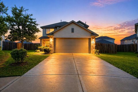 Photo of 184 Kelly Street, Angleton, TX 77515 (MLS # 71883817)