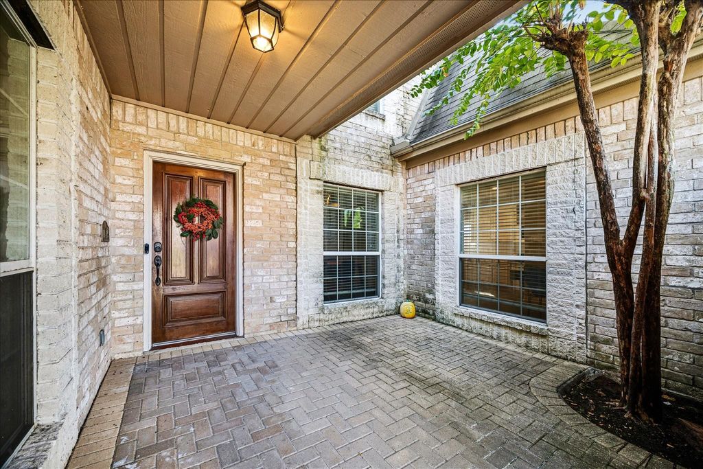 Photo of 11415 Del Monte Drive, Houston, TX 77077 (MLS # 80225093)