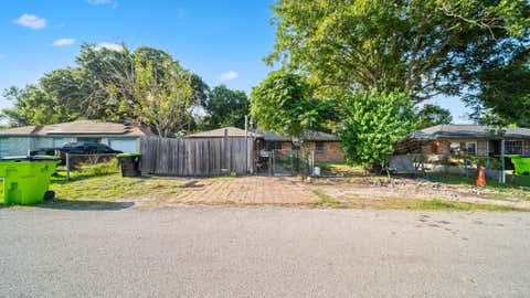 Photo of 1302 San Jacinto Avenue, Richmond, TX 77469 (MLS # 52990268)