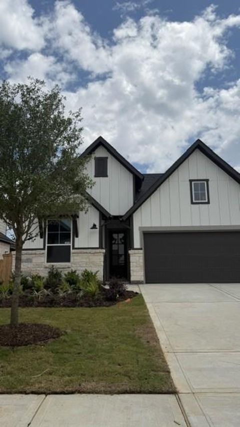 Photo of 6913 Nubuck Drive, Montgomery, TX 77316 (MLS # 6222170)