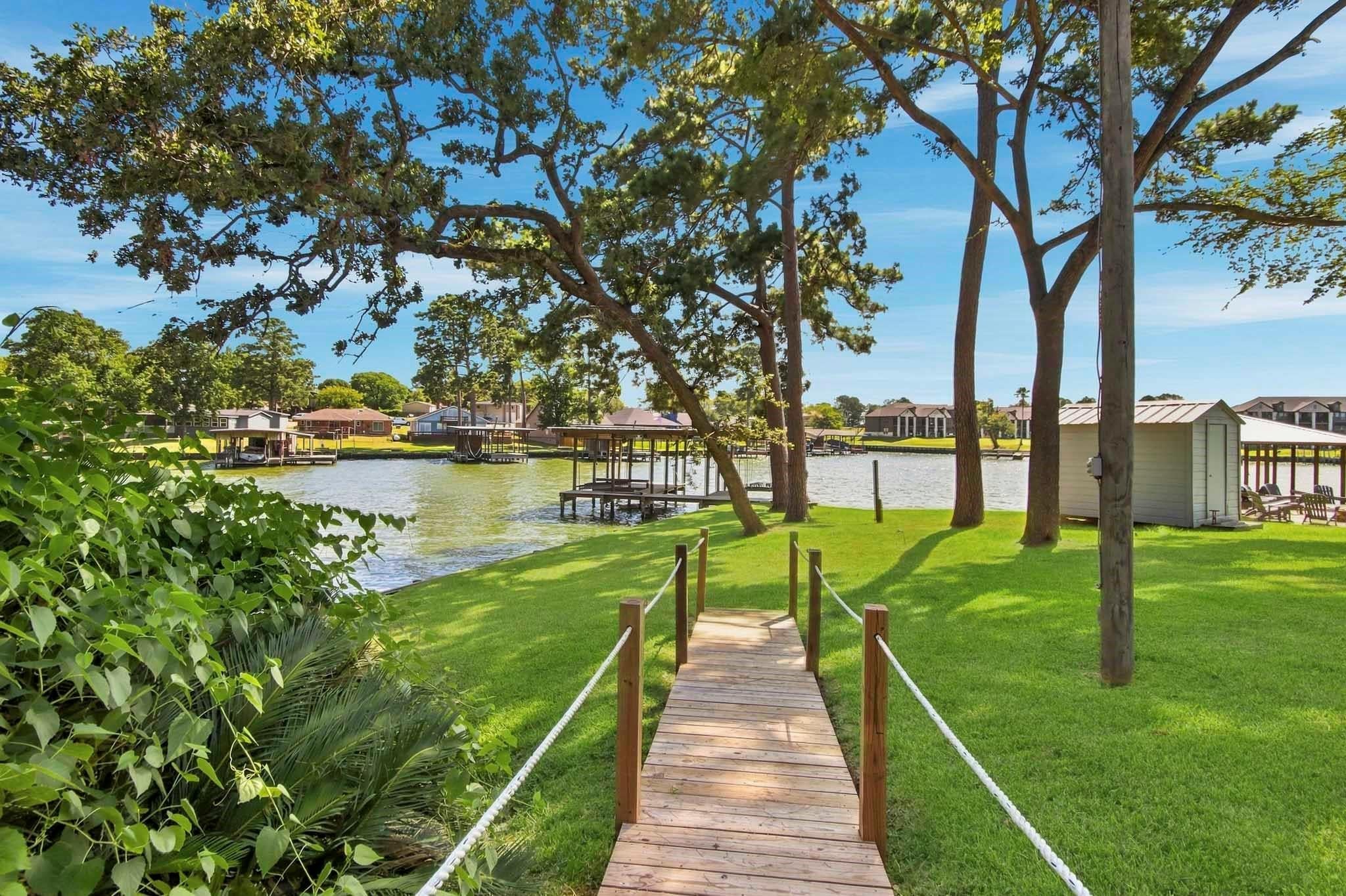 199 Lake Drive