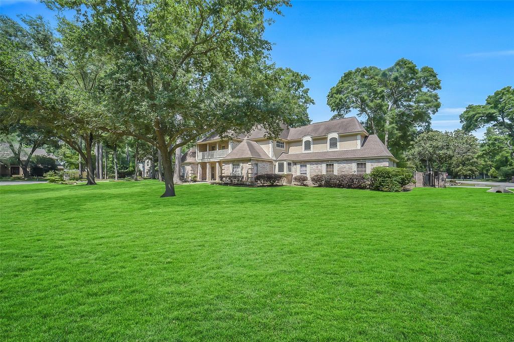 Photo of 2411 Oaks Forks Drive, Houston, TX 77339 (MLS # 6270542)