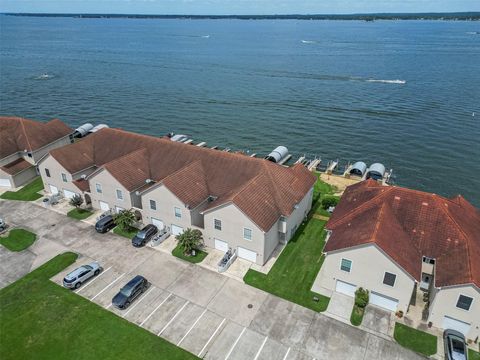 16 Regency Point Conroe TX 77356