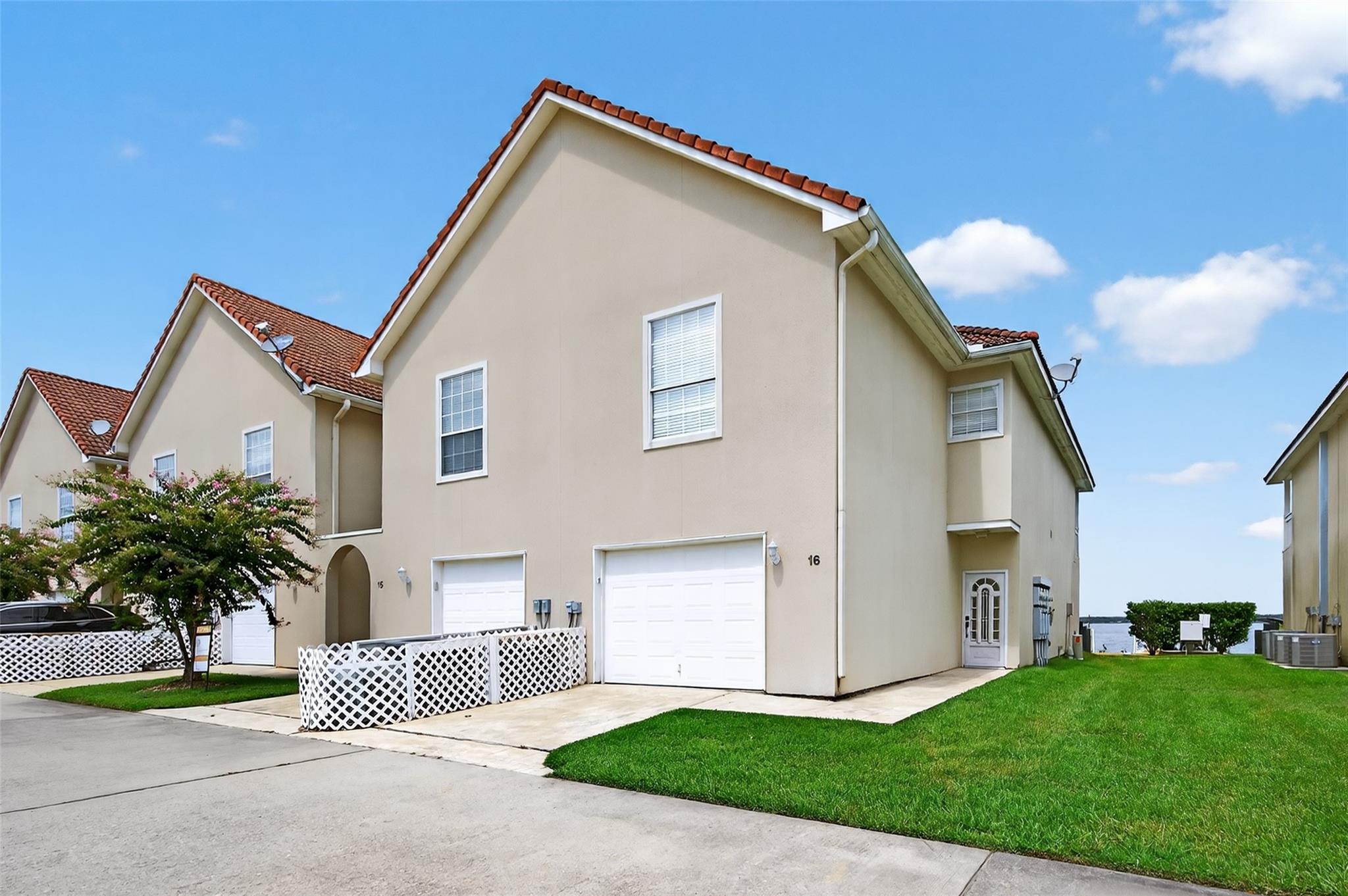 16 Regency Point