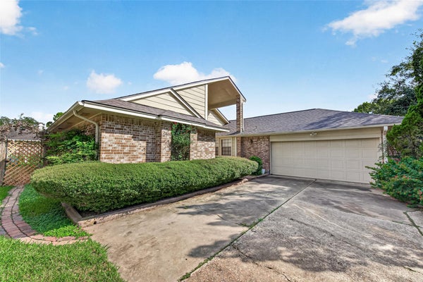 2115 ECHO RDG, SUGAR LAND, TX 77478 - Image aaa6c4d59fb79f59d46ecff87f626c55/3323227262